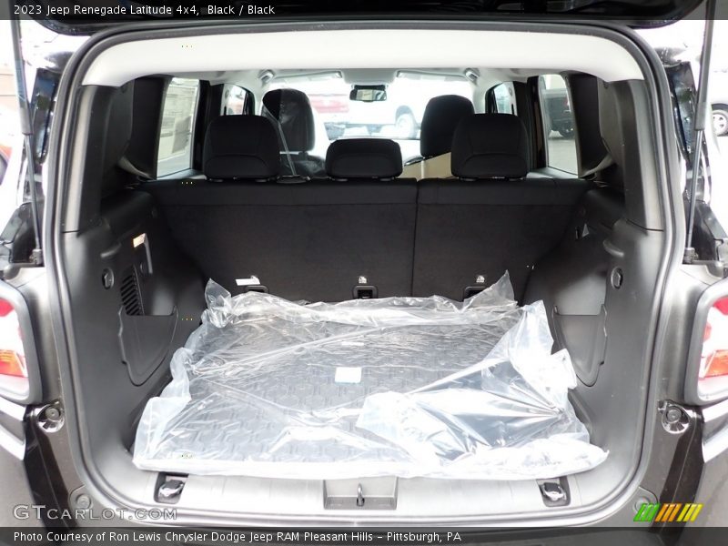  2023 Renegade Latitude 4x4 Trunk