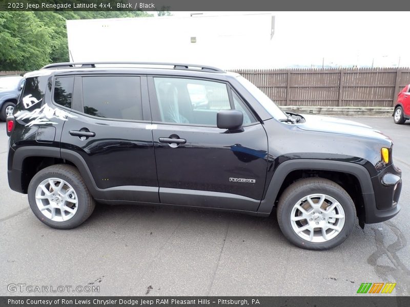  2023 Renegade Latitude 4x4 Black