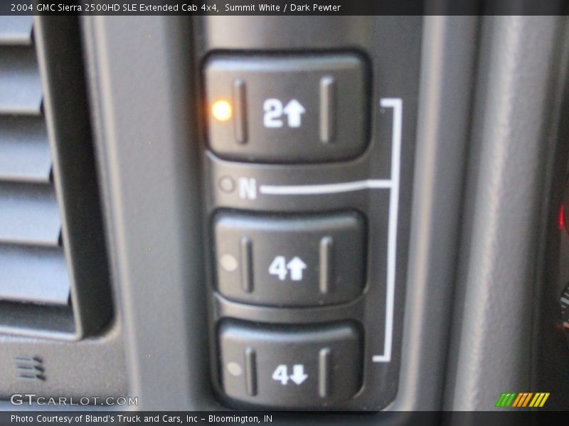 Summit White / Dark Pewter 2004 GMC Sierra 2500HD SLE Extended Cab 4x4