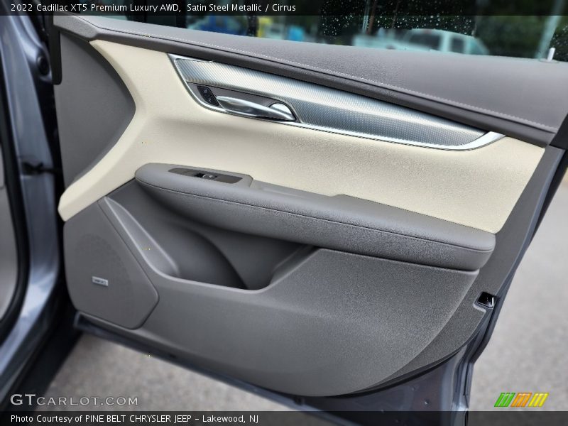 Door Panel of 2022 XT5 Premium Luxury AWD