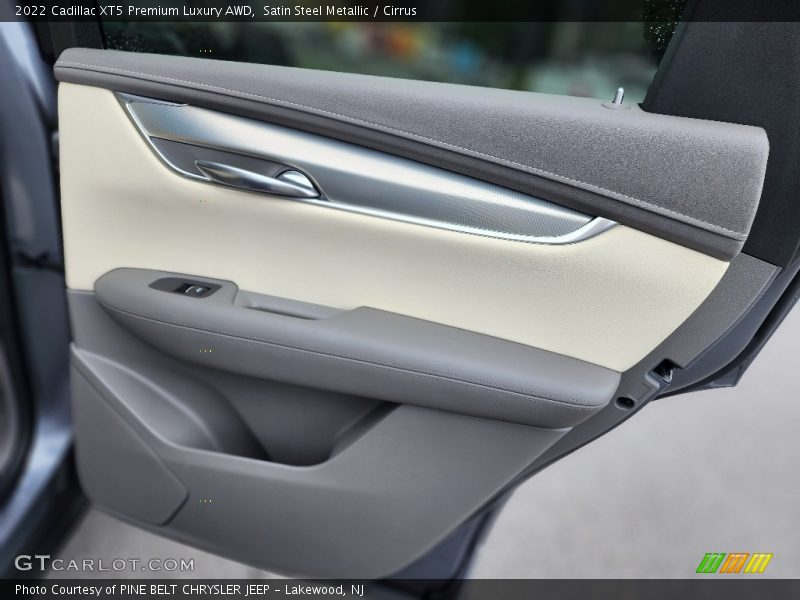 Door Panel of 2022 XT5 Premium Luxury AWD