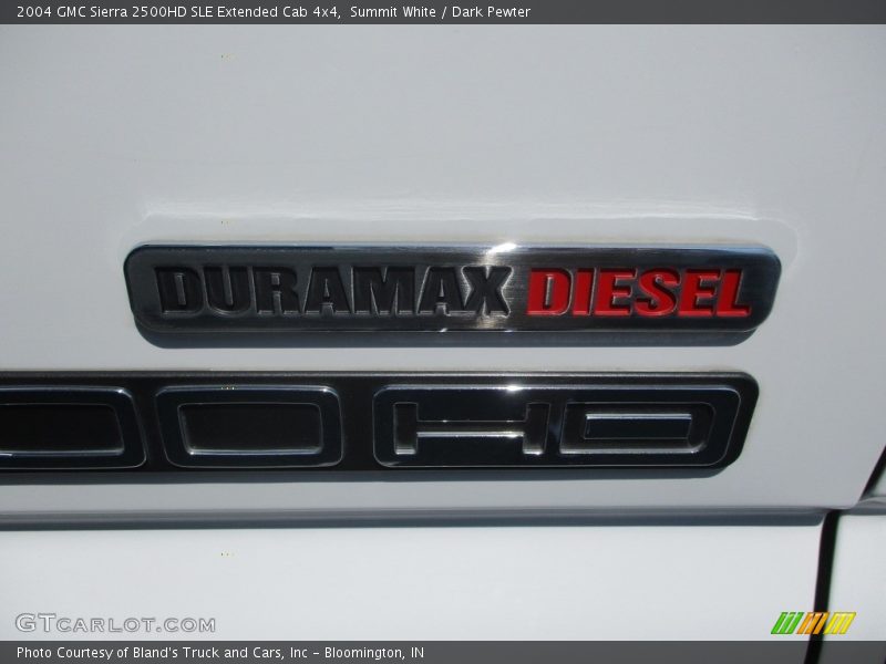 Summit White / Dark Pewter 2004 GMC Sierra 2500HD SLE Extended Cab 4x4