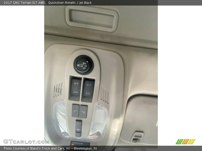Quicksilver Metallic / Jet Black 2017 GMC Terrain SLT AWD