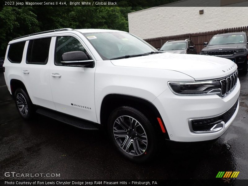Bright White / Global Black 2023 Jeep Wagoneer Series II 4x4