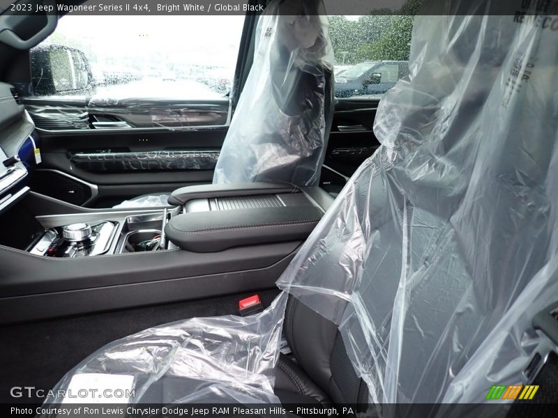 Bright White / Global Black 2023 Jeep Wagoneer Series II 4x4