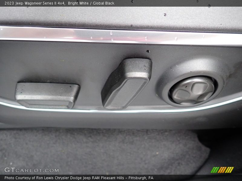 Bright White / Global Black 2023 Jeep Wagoneer Series II 4x4