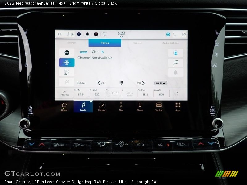 Bright White / Global Black 2023 Jeep Wagoneer Series II 4x4