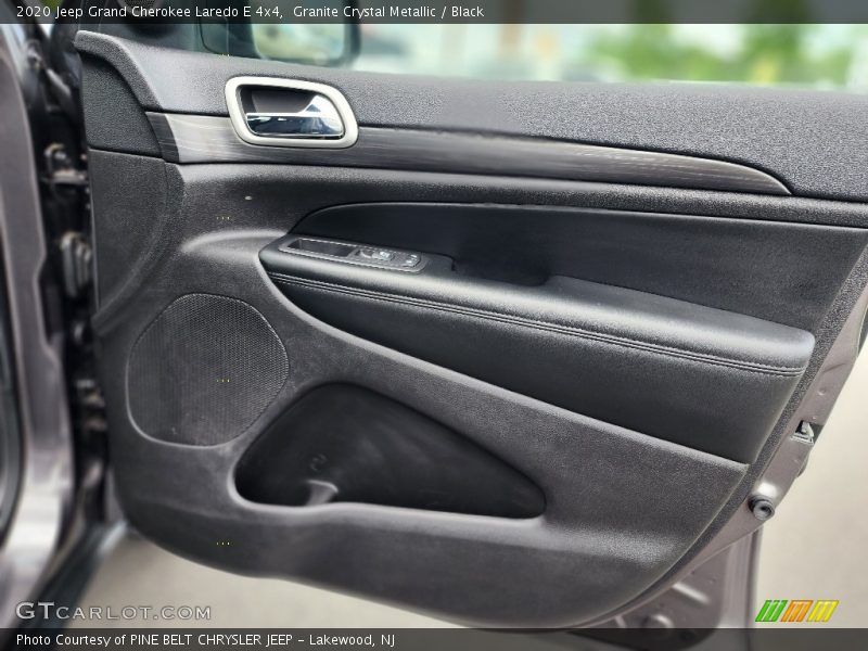 Granite Crystal Metallic / Black 2020 Jeep Grand Cherokee Laredo E 4x4