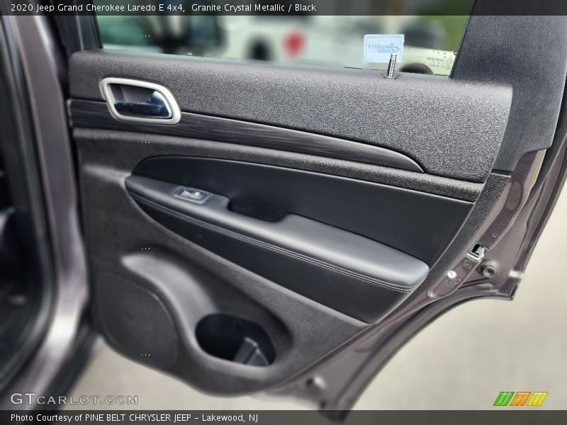 Granite Crystal Metallic / Black 2020 Jeep Grand Cherokee Laredo E 4x4