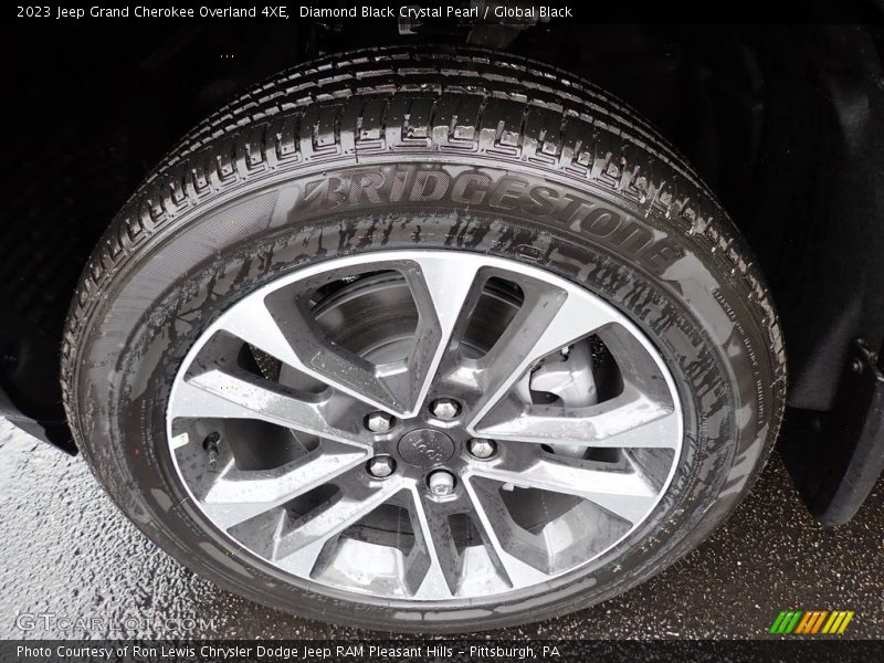  2023 Grand Cherokee Overland 4XE Wheel