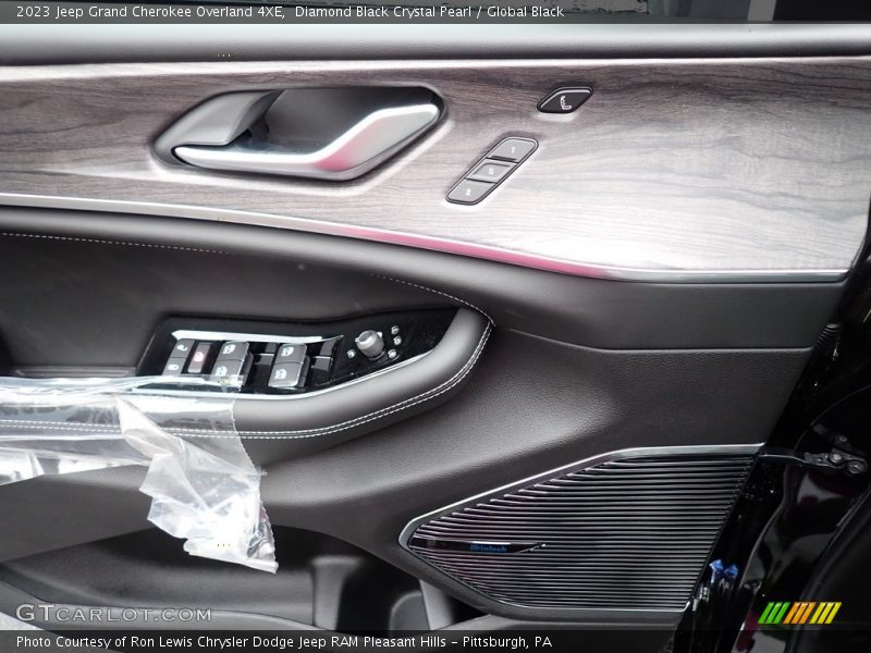 Door Panel of 2023 Grand Cherokee Overland 4XE