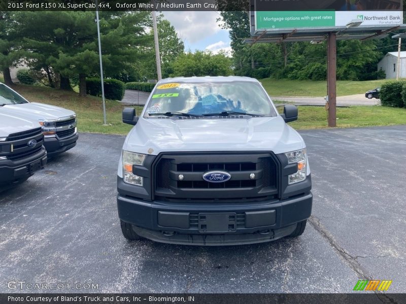 Oxford White / Medium Earth Gray 2015 Ford F150 XL SuperCab 4x4