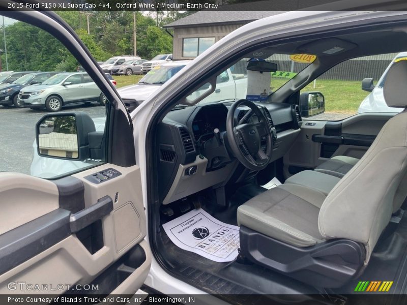 Oxford White / Medium Earth Gray 2015 Ford F150 XL SuperCab 4x4