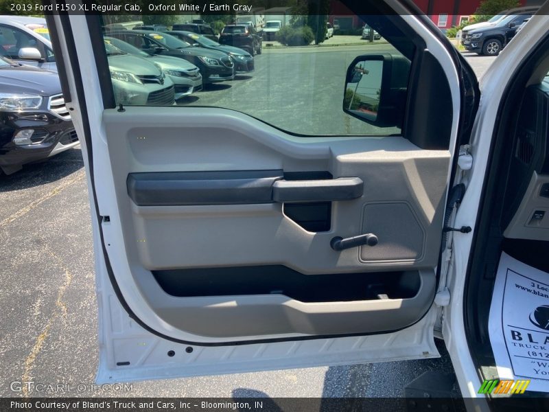 Oxford White / Earth Gray 2019 Ford F150 XL Regular Cab