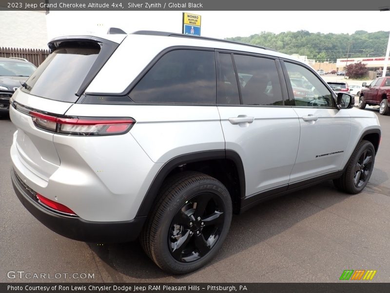 Silver Zynith / Global Black 2023 Jeep Grand Cherokee Altitude 4x4