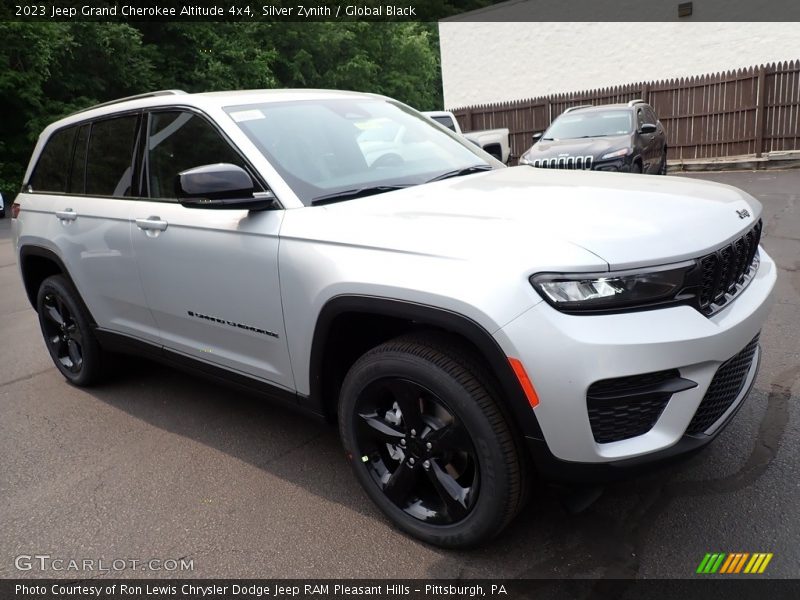 Silver Zynith / Global Black 2023 Jeep Grand Cherokee Altitude 4x4