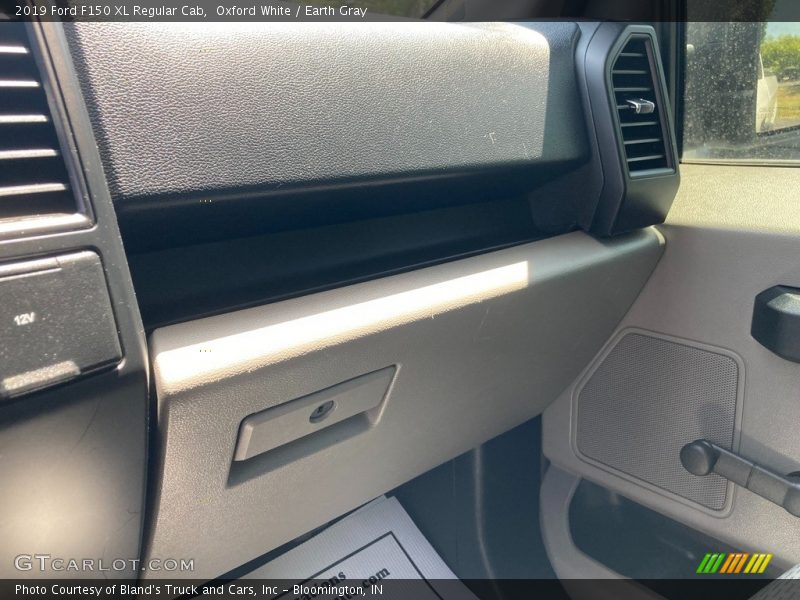 Oxford White / Earth Gray 2019 Ford F150 XL Regular Cab