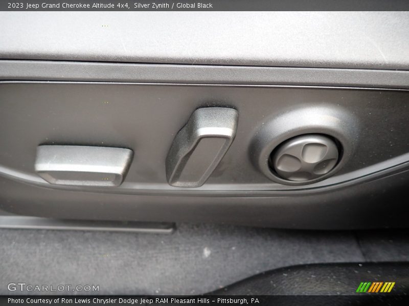 Silver Zynith / Global Black 2023 Jeep Grand Cherokee Altitude 4x4