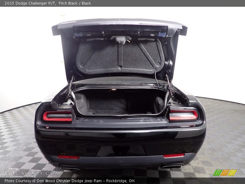 Pitch Black / Black 2015 Dodge Challenger R/T