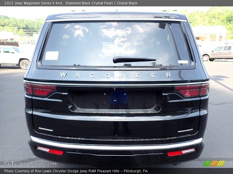 Diamond Black Crystal Pearl / Global Black 2023 Jeep Wagoneer Series II 4x4