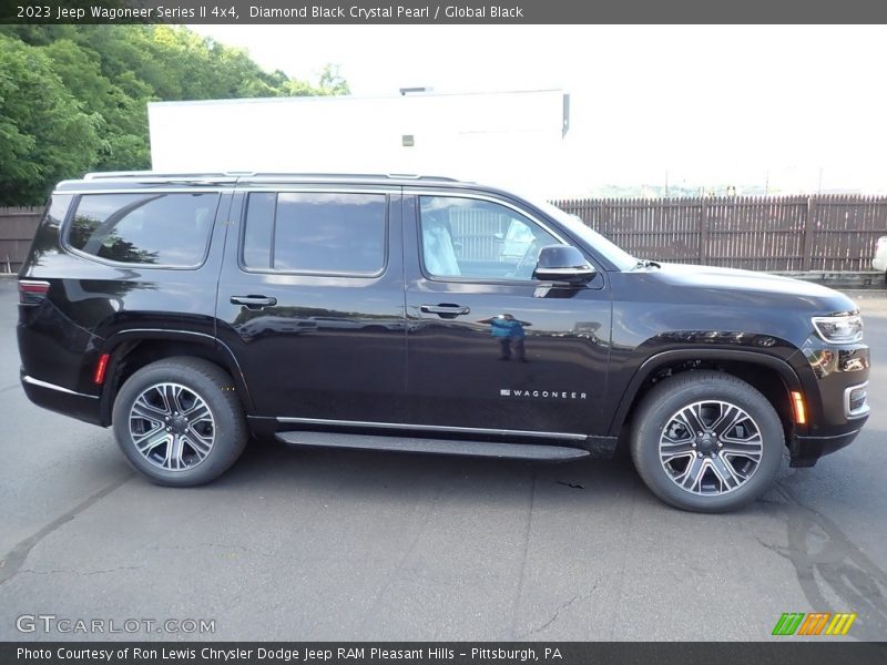 Diamond Black Crystal Pearl / Global Black 2023 Jeep Wagoneer Series II 4x4