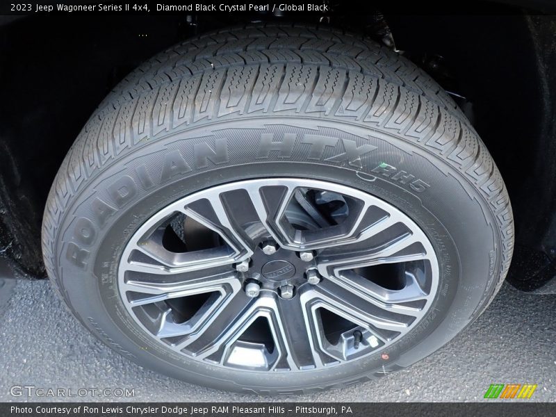 Diamond Black Crystal Pearl / Global Black 2023 Jeep Wagoneer Series II 4x4