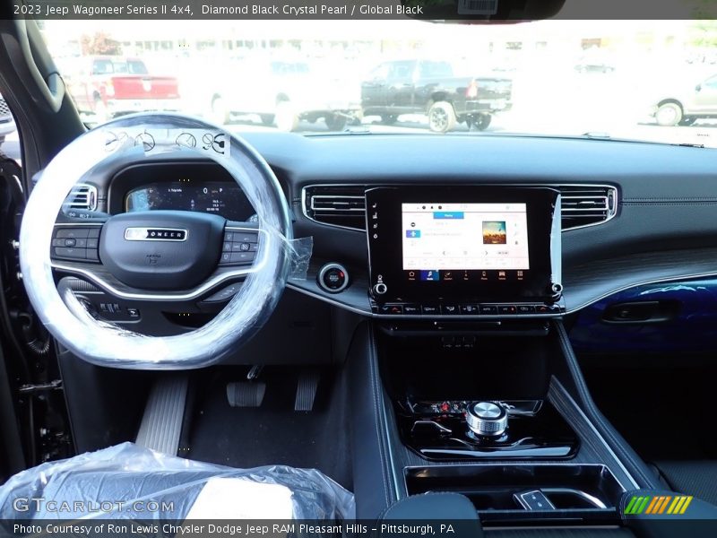 Diamond Black Crystal Pearl / Global Black 2023 Jeep Wagoneer Series II 4x4