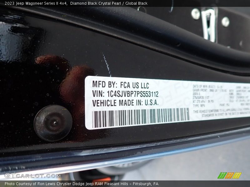 Diamond Black Crystal Pearl / Global Black 2023 Jeep Wagoneer Series II 4x4