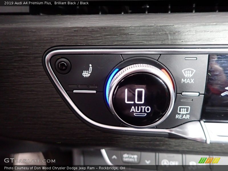 Brilliant Black / Black 2019 Audi A4 Premium Plus