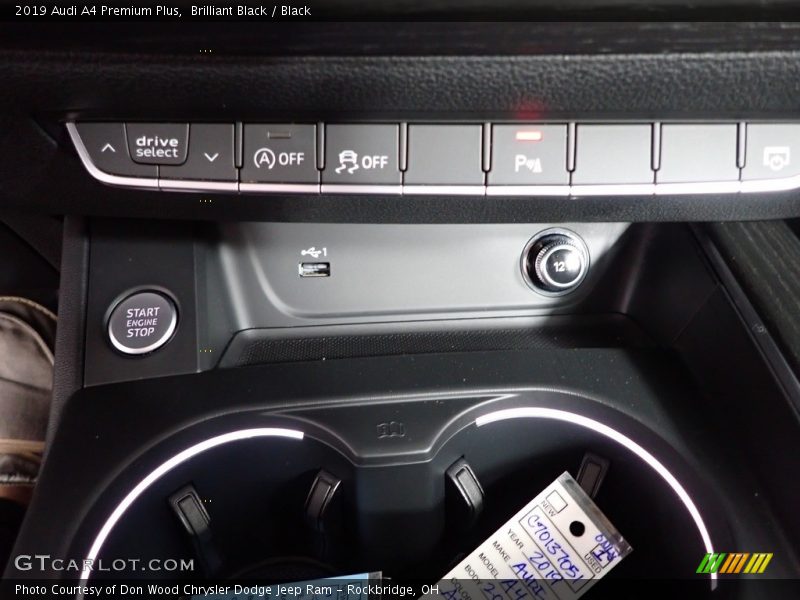 Brilliant Black / Black 2019 Audi A4 Premium Plus
