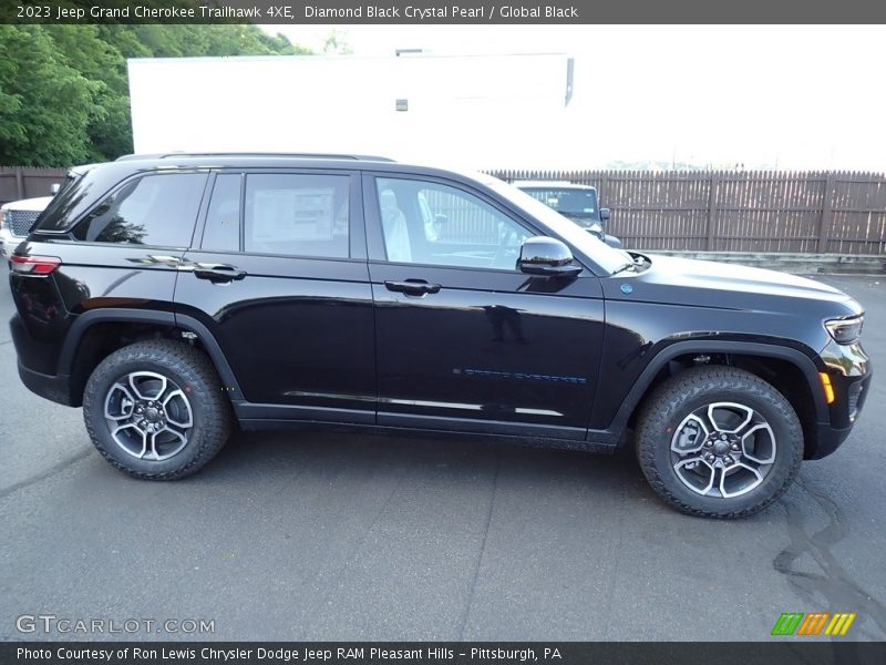  2023 Grand Cherokee Trailhawk 4XE Diamond Black Crystal Pearl