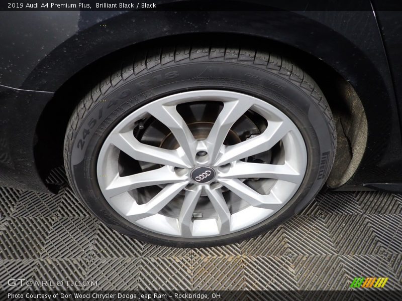 Brilliant Black / Black 2019 Audi A4 Premium Plus