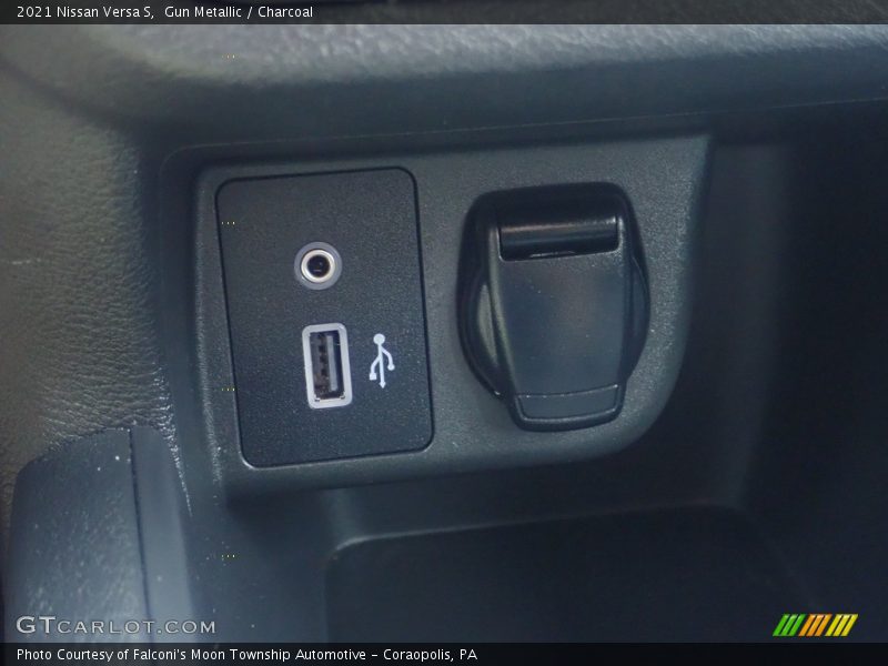 Gun Metallic / Charcoal 2021 Nissan Versa S