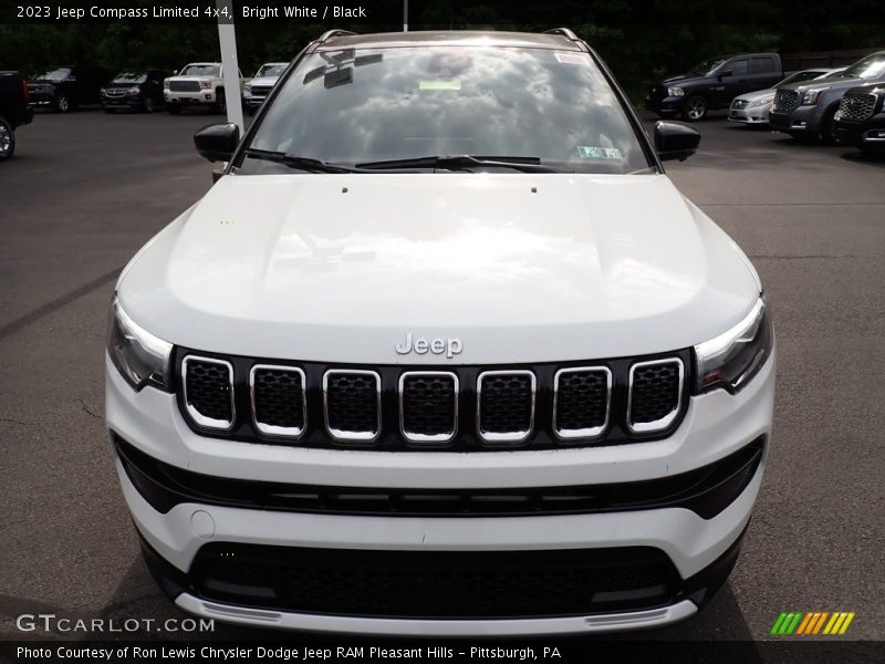 Bright White / Black 2023 Jeep Compass Limited 4x4