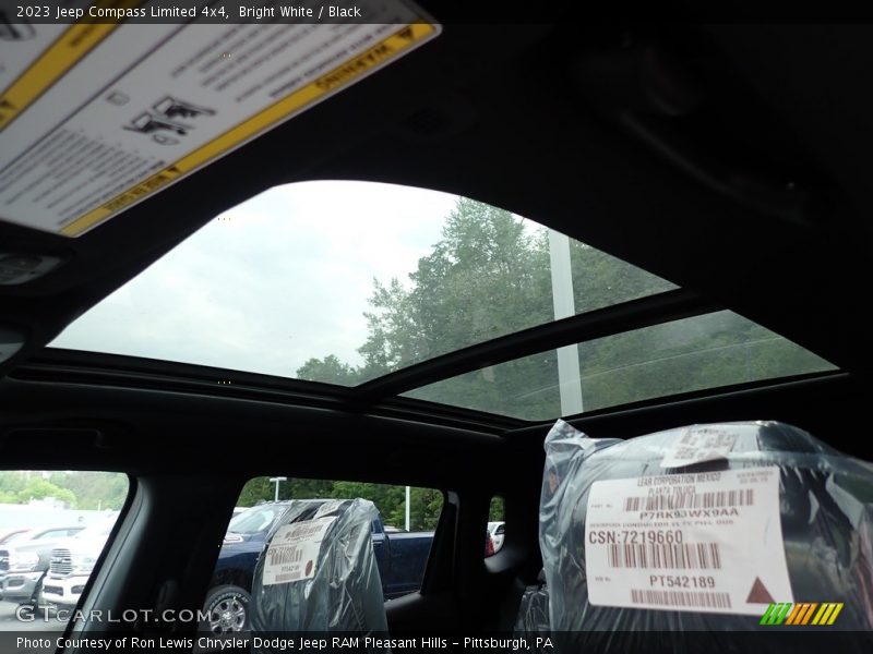 Bright White / Black 2023 Jeep Compass Limited 4x4