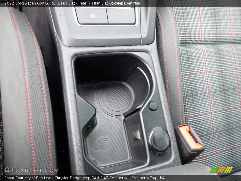 Deep Black Pearl / Titan Black/Scalepaper Plaid 2022 Volkswagen Golf GTI S