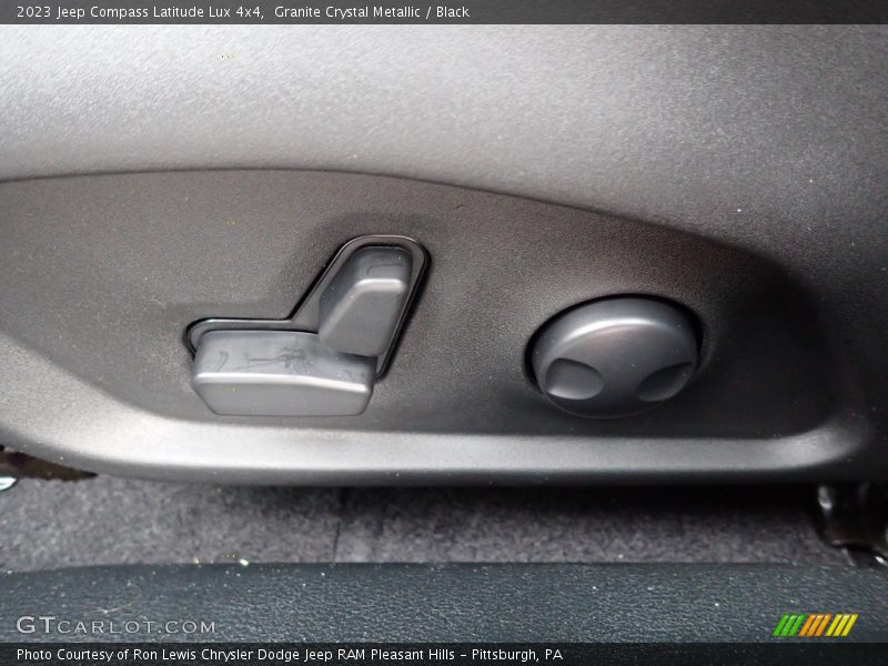 Granite Crystal Metallic / Black 2023 Jeep Compass Latitude Lux 4x4