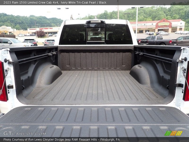Ivory White Tri-Coat Pearl / Black 2023 Ram 1500 Limited Crew Cab 4x4