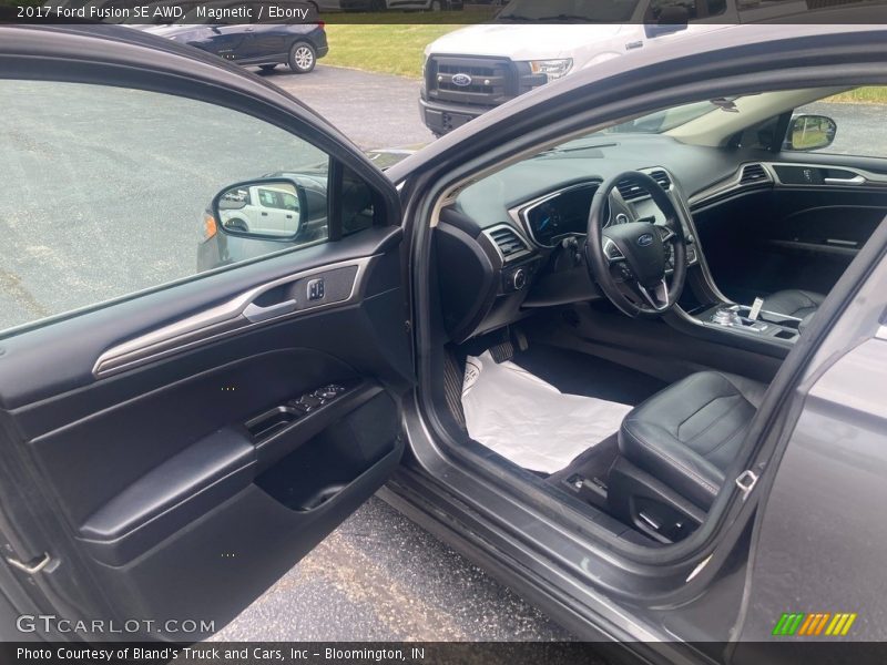 Magnetic / Ebony 2017 Ford Fusion SE AWD