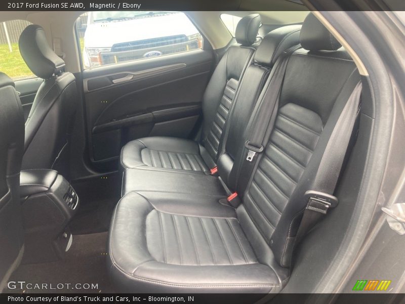 Magnetic / Ebony 2017 Ford Fusion SE AWD