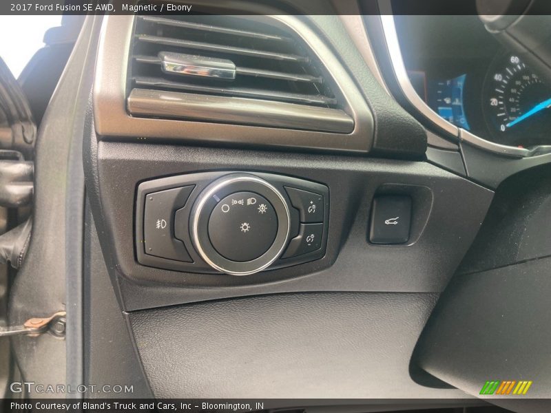 Magnetic / Ebony 2017 Ford Fusion SE AWD