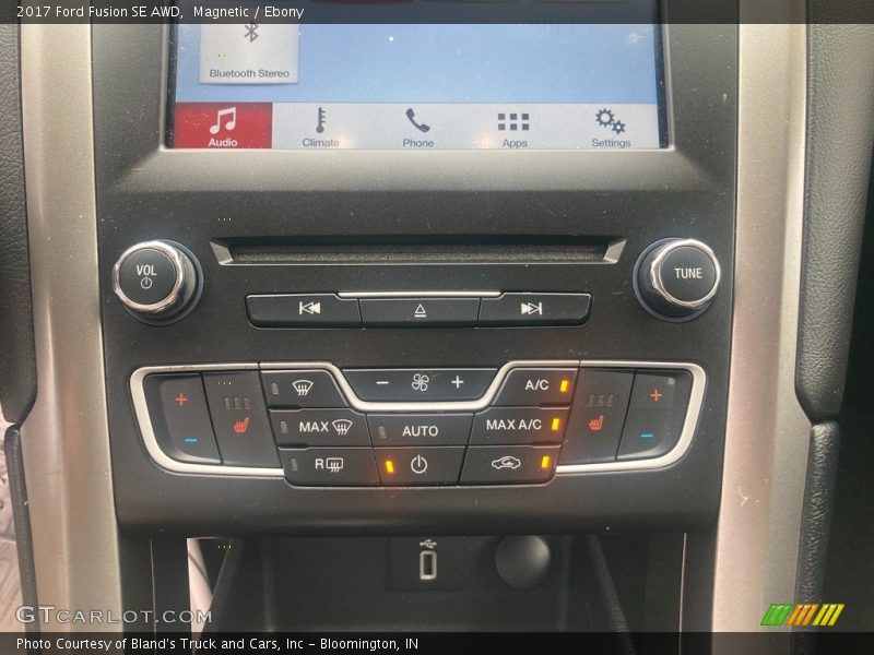 Magnetic / Ebony 2017 Ford Fusion SE AWD