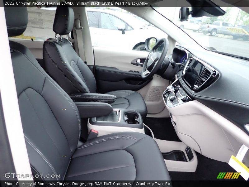 Brilliant Black Crystal Pearl / Black/Alloy 2023 Chrysler Pacifica Touring L AWD