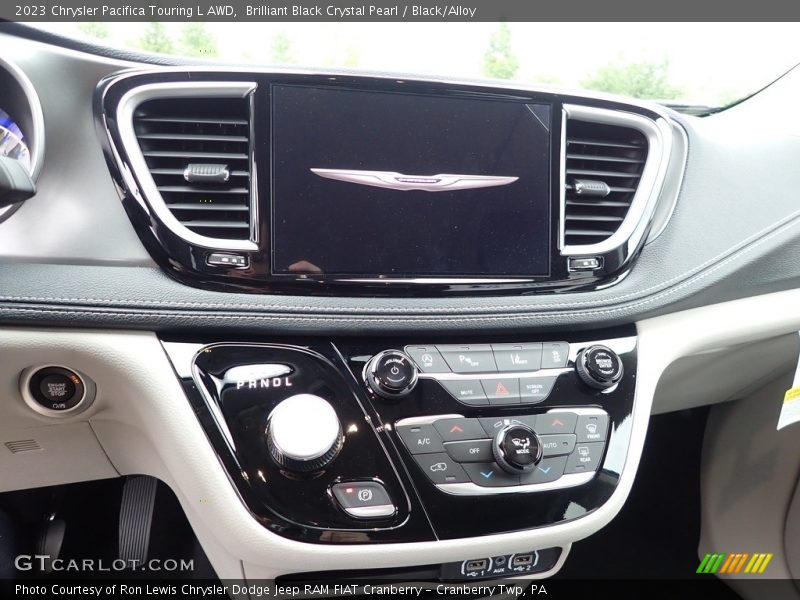 Brilliant Black Crystal Pearl / Black/Alloy 2023 Chrysler Pacifica Touring L AWD