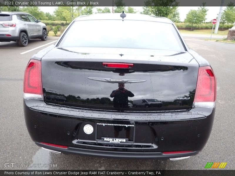 Gloss Black / Black 2023 Chrysler 300 Touring L AWD