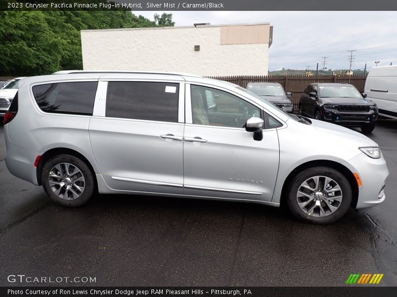  2023 Pacifica Pinnacle Plug-In Hybrid Silver Mist