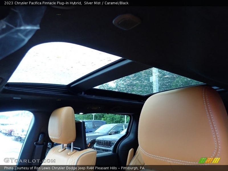 Silver Mist / Caramel/Black 2023 Chrysler Pacifica Pinnacle Plug-In Hybrid