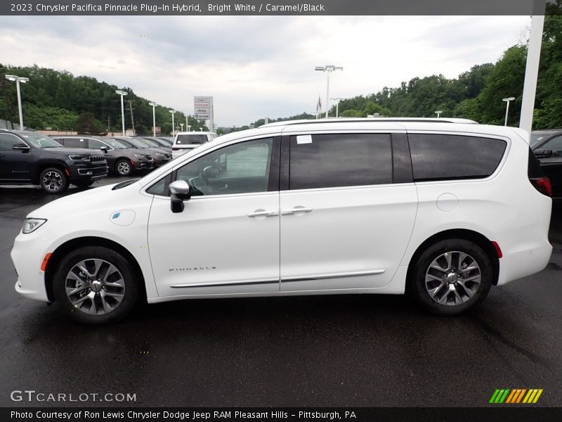  2023 Pacifica Pinnacle Plug-In Hybrid Bright White