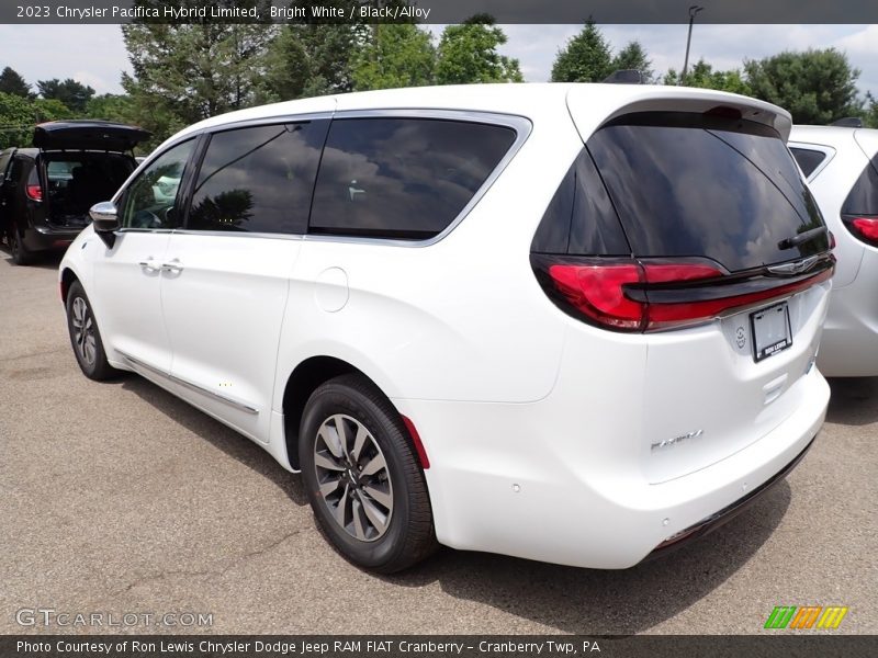 Bright White / Black/Alloy 2023 Chrysler Pacifica Hybrid Limited