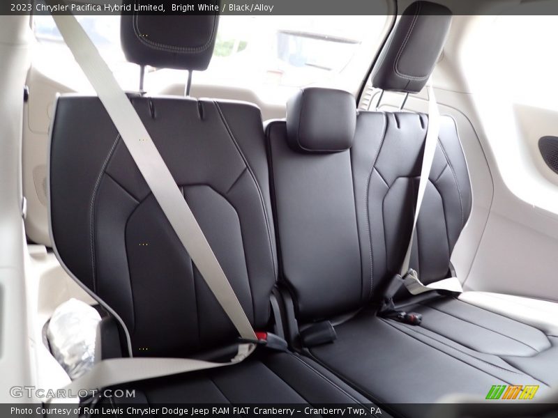 Bright White / Black/Alloy 2023 Chrysler Pacifica Hybrid Limited